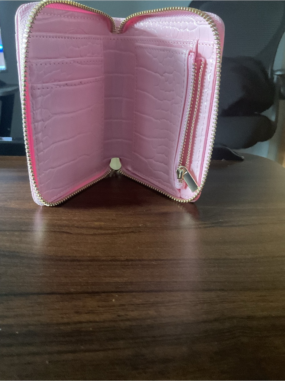 Cash Budget Pink Croc-Embossed Zip Wallet - Picture 3 of 14
